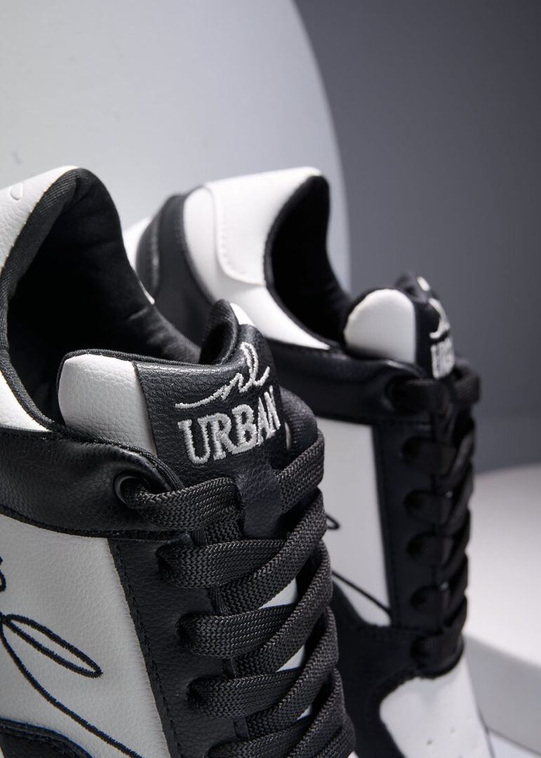 Tenis urban negro NEW TALLA 40