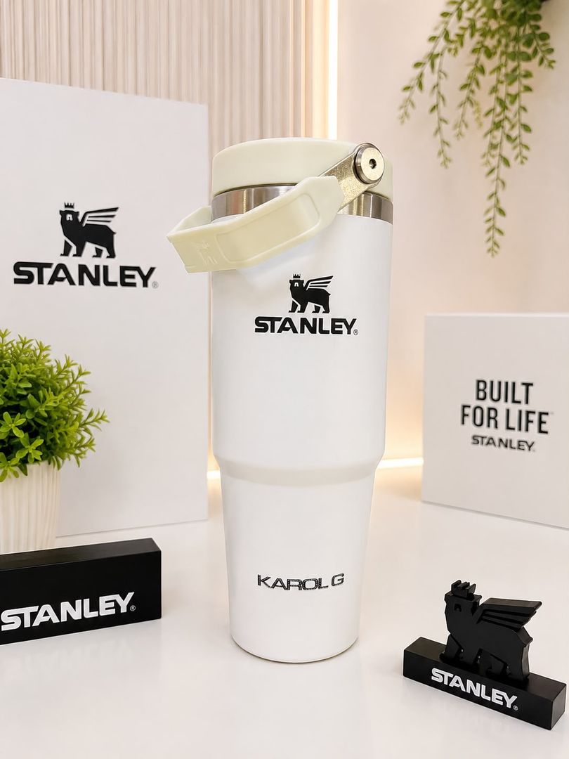 TERMO DE LUJO STANLEY KAROL G