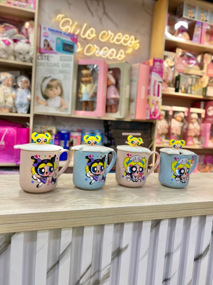 TAZAS CHICHAS SUPER PODEROSAS CON TAPA FIGURA