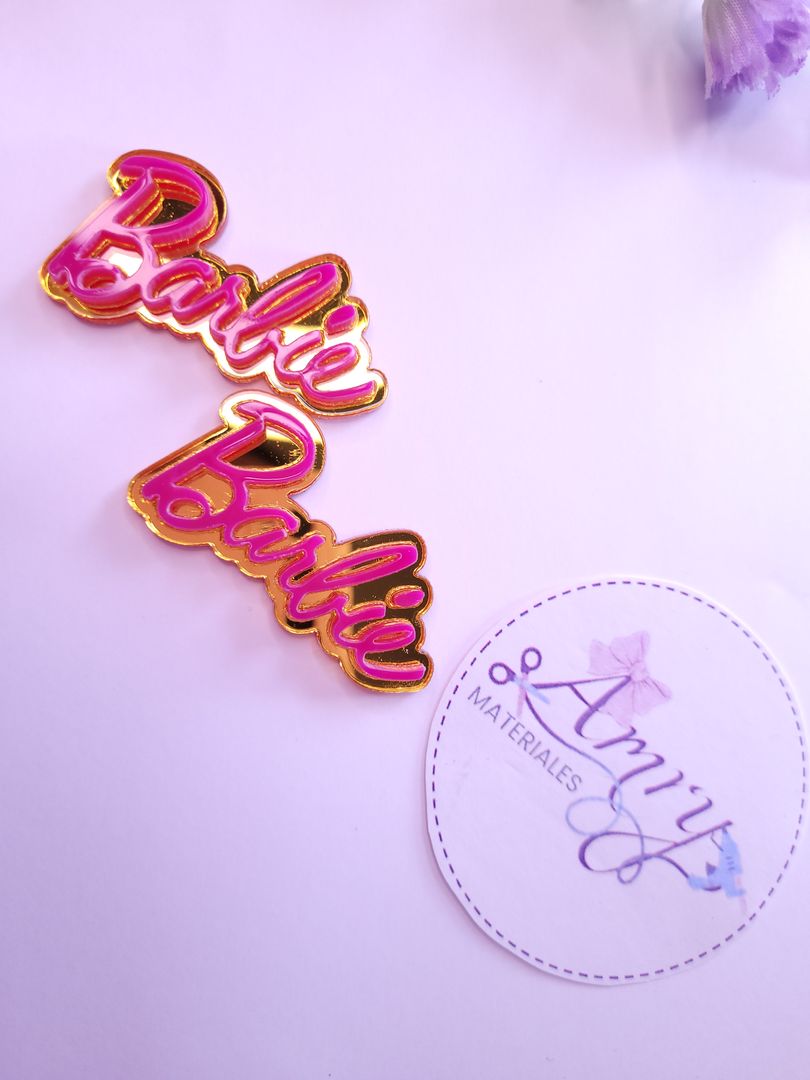 Acrílico 5x2.8cm Barbie Dorado y fucsia 