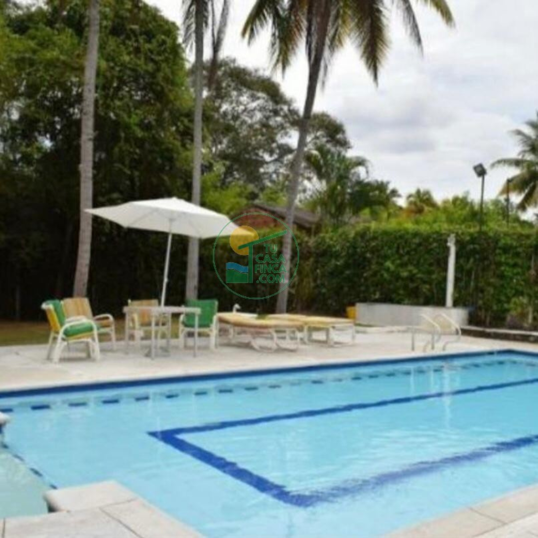 MELGAR |10|12 PERSONAS