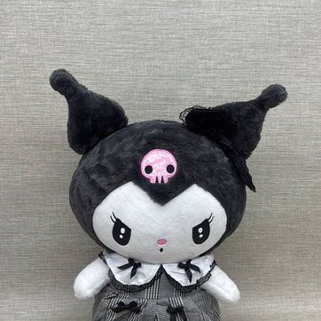 Imagen del producto KUROMI CON VESTIDO 48 CM