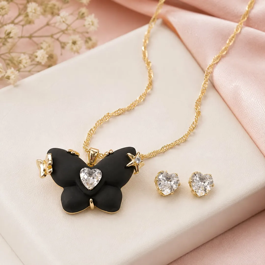Collar Rodio Dije Acrilico Gomita Mariposa Negra