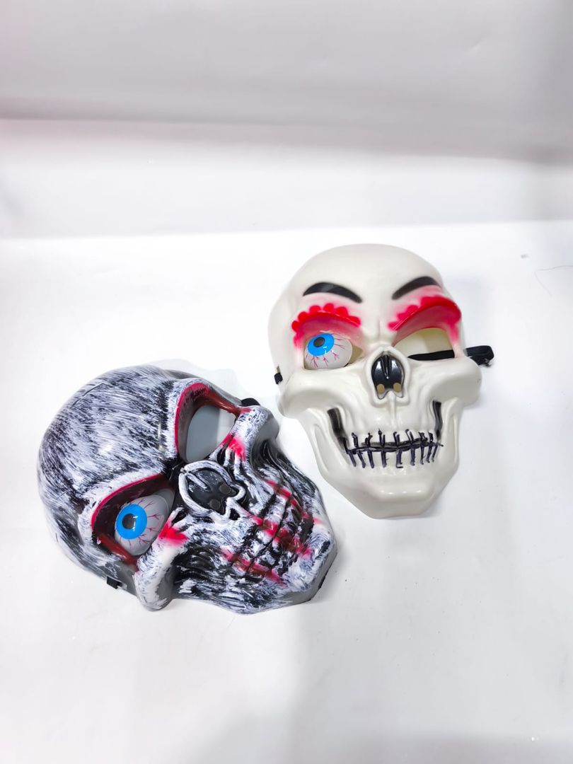 Mascara calavera con ojo 