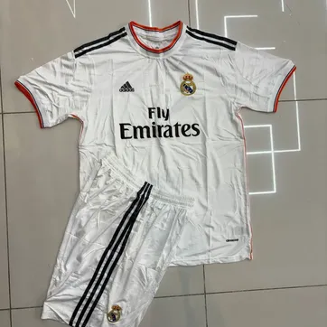 Imagen del producto RETRO REAL MADRID