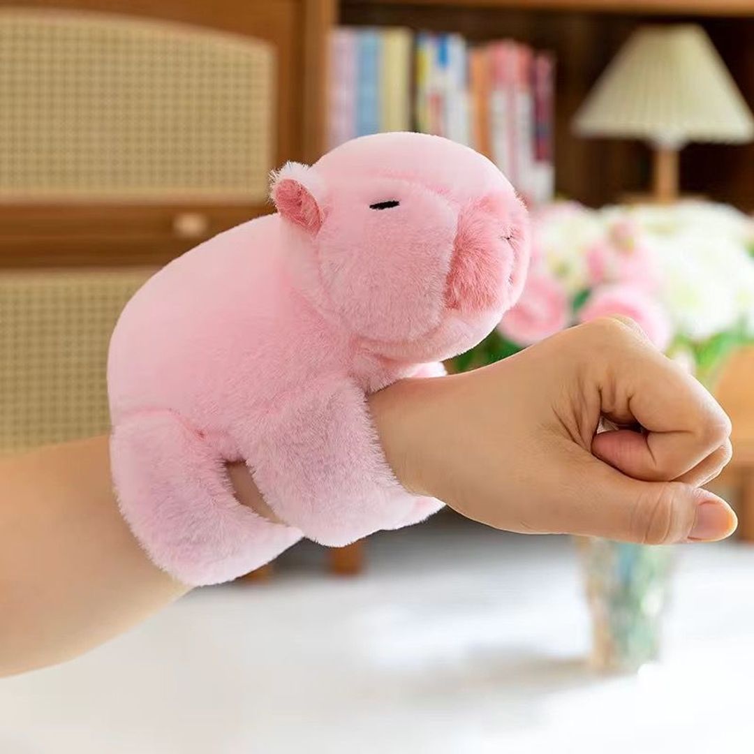 Pulsera peluche capibara sencilla 