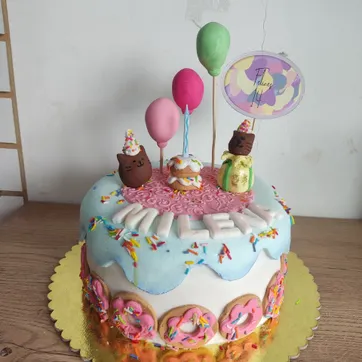 Imagen del producto Torta con fondant 