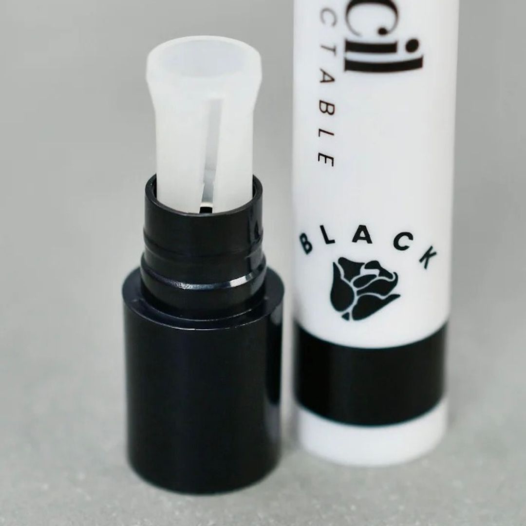 LAPIZ DELINEADOR RETRACTIL BLACK DOLCE BELLA