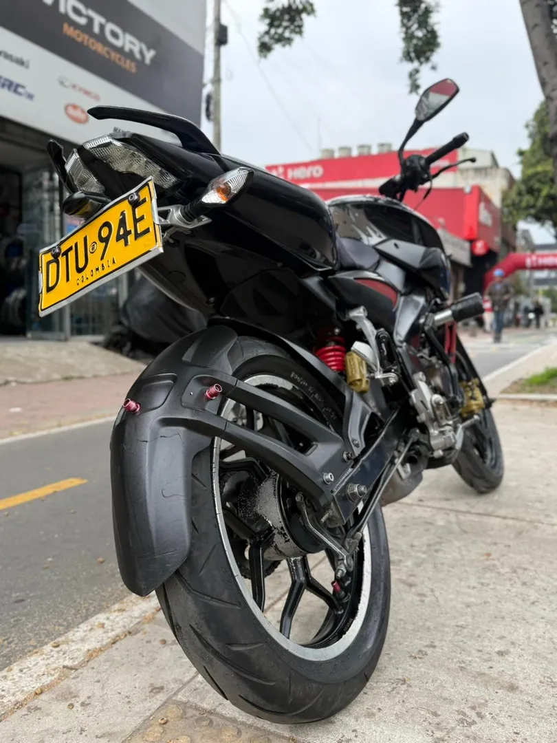 BAJAJ PULSAR NS  150