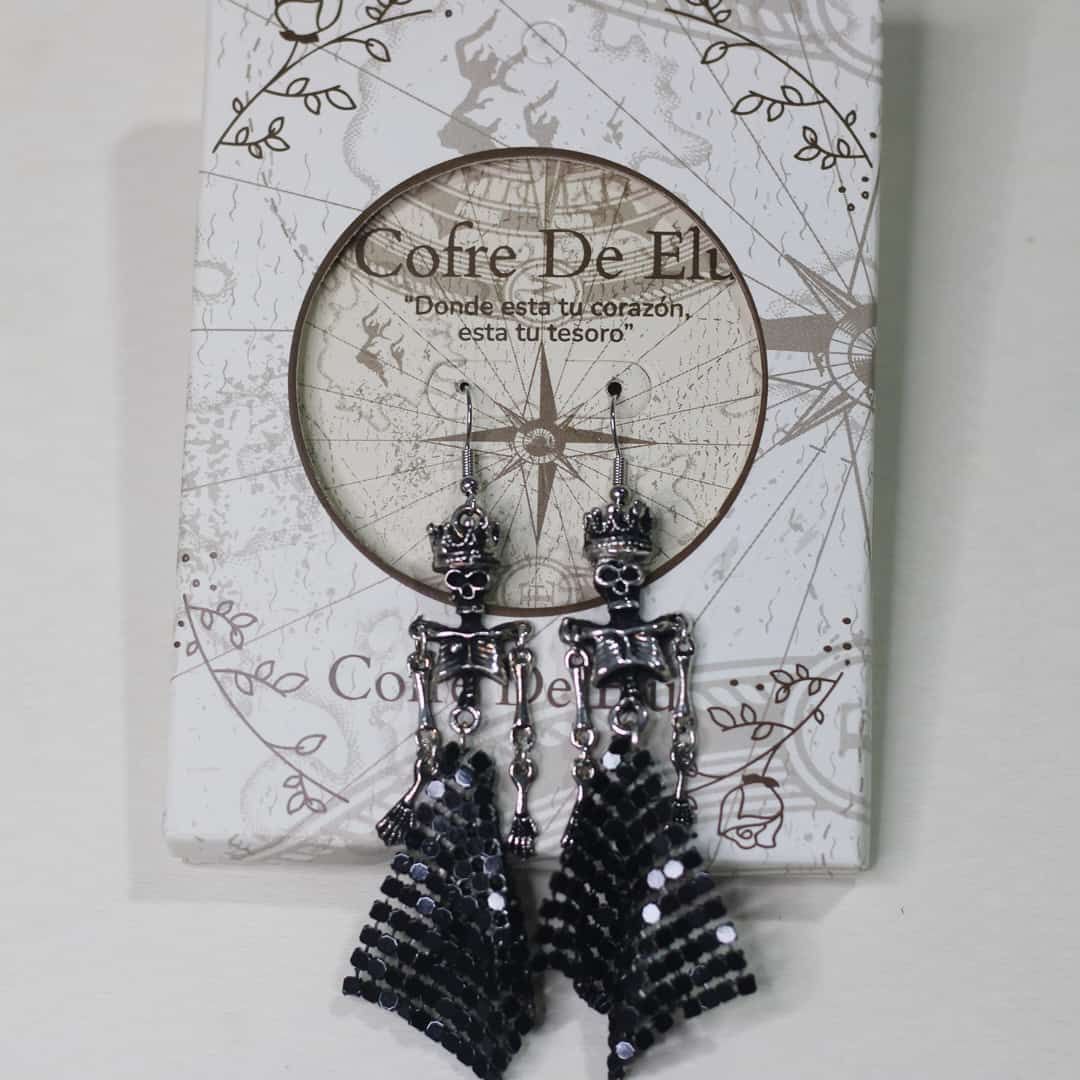 ARETES CALAVERA FALDA NEGRA