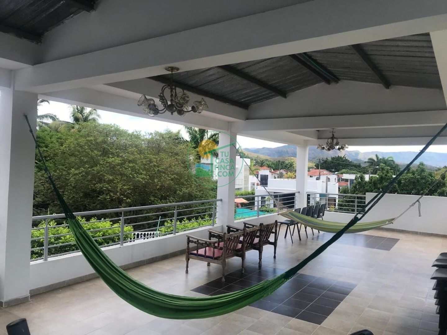 MELGAR  |12 PERSONAS