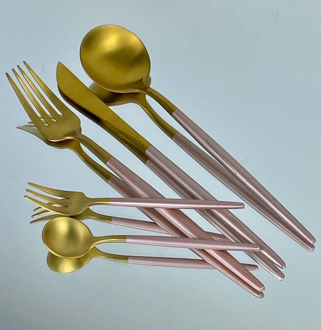 Juego de Cubiertos (5 pzs.) Dorado con Rose Gold