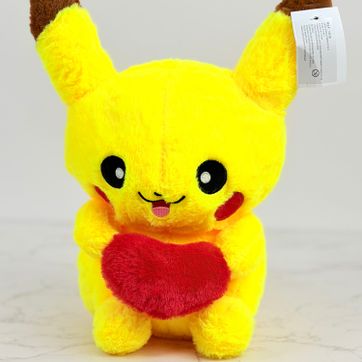 Imagen del producto PIKACHU CORAZÓN 28CM 