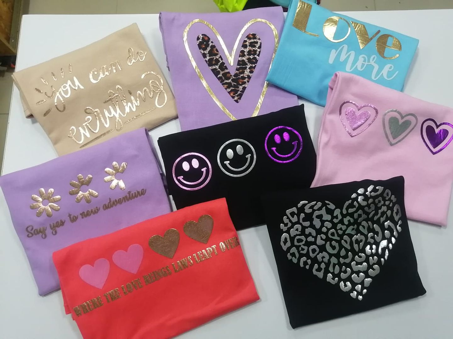 CAMISETA ESTAMPADO BRILLANTE
