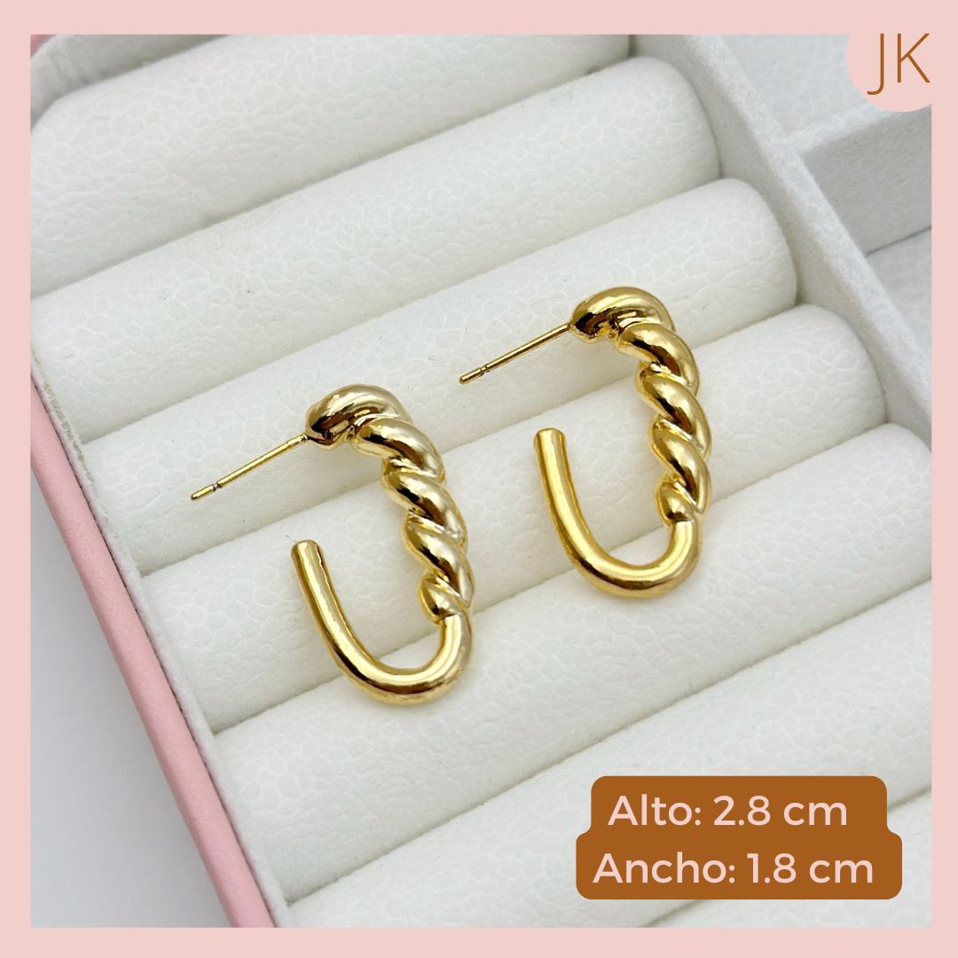 Aretes Media Luna Trenzada 