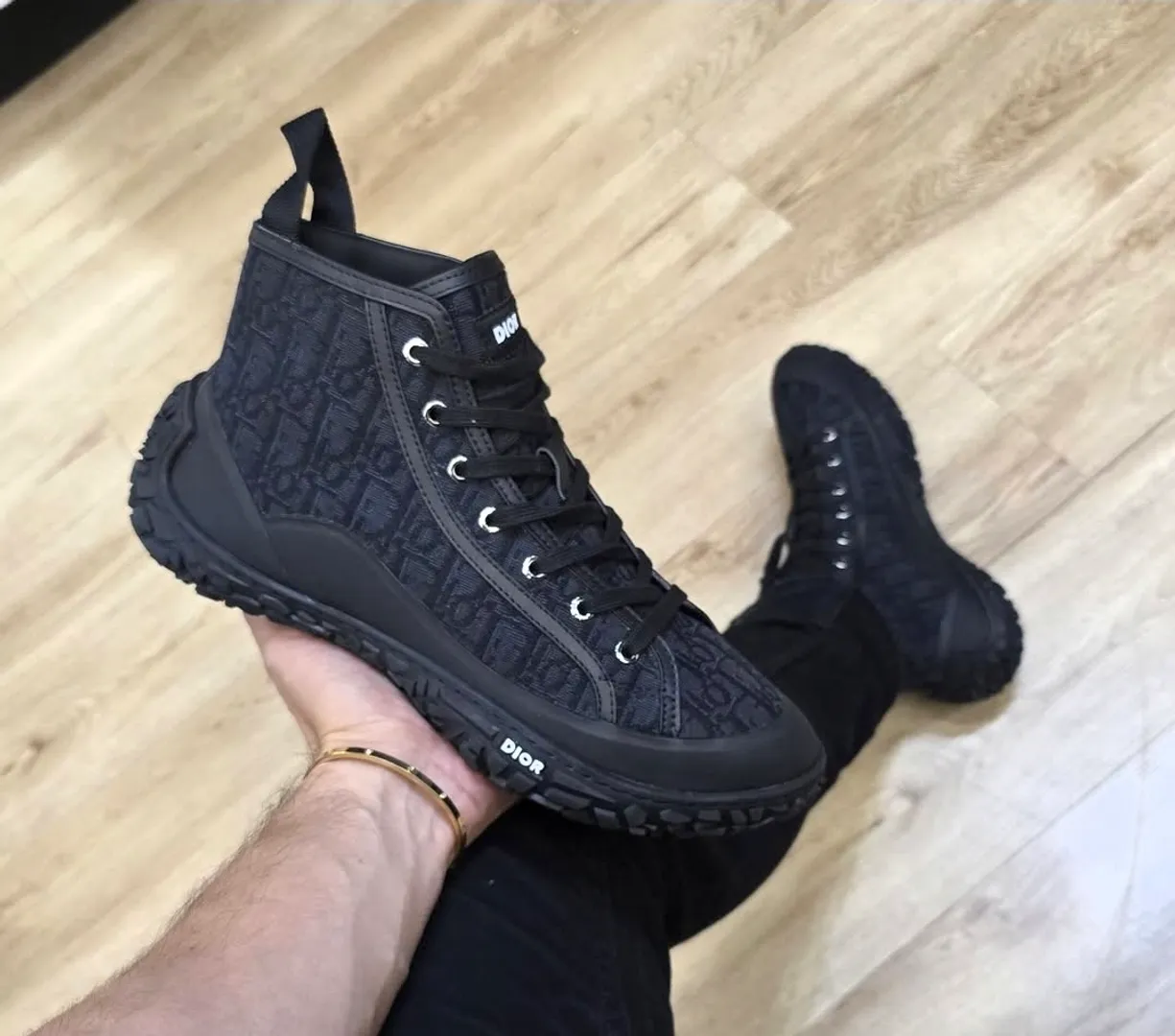 Dior B28 Black
