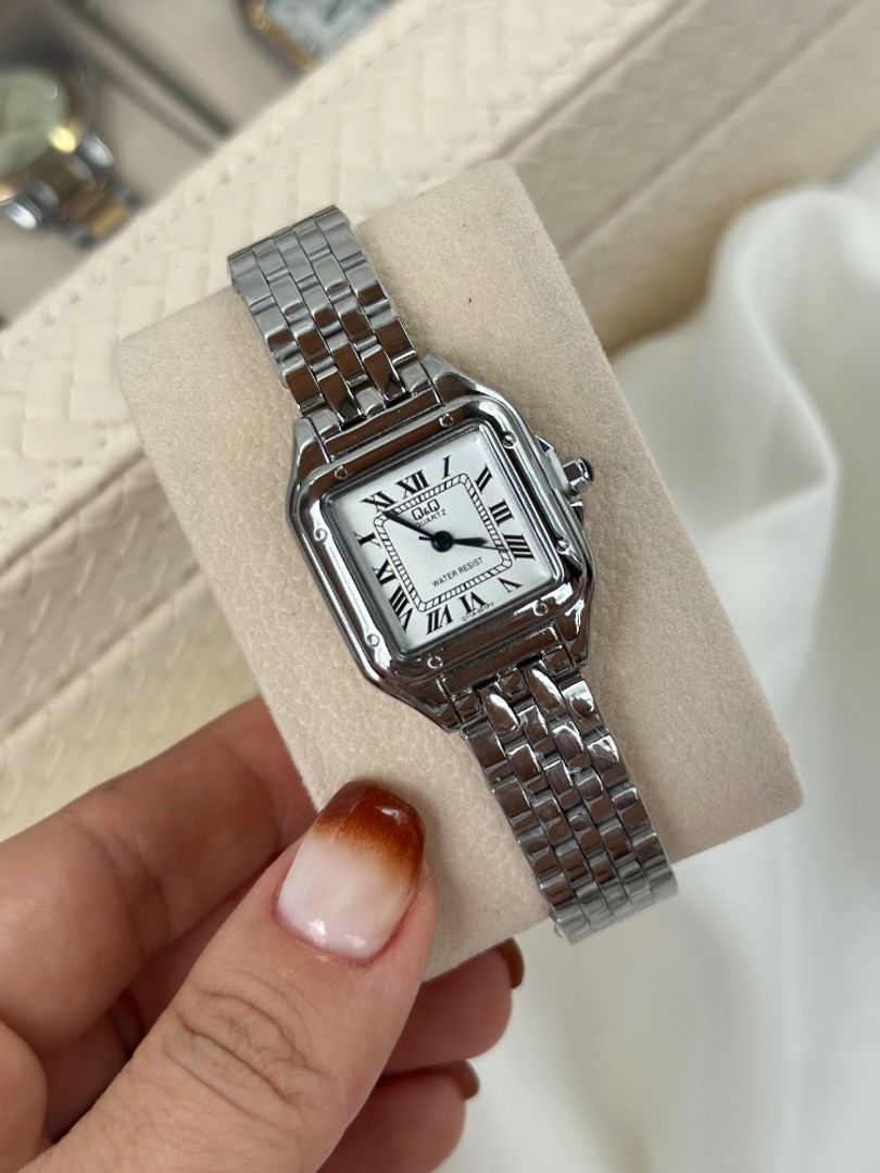 Reloj cuadrado plateado 