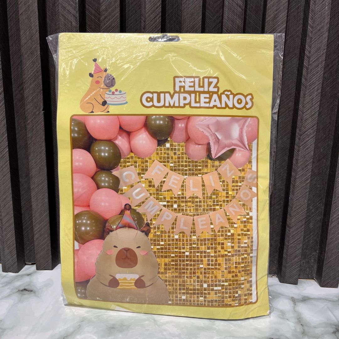 ARCO DE GLOBOS CAPIBARA