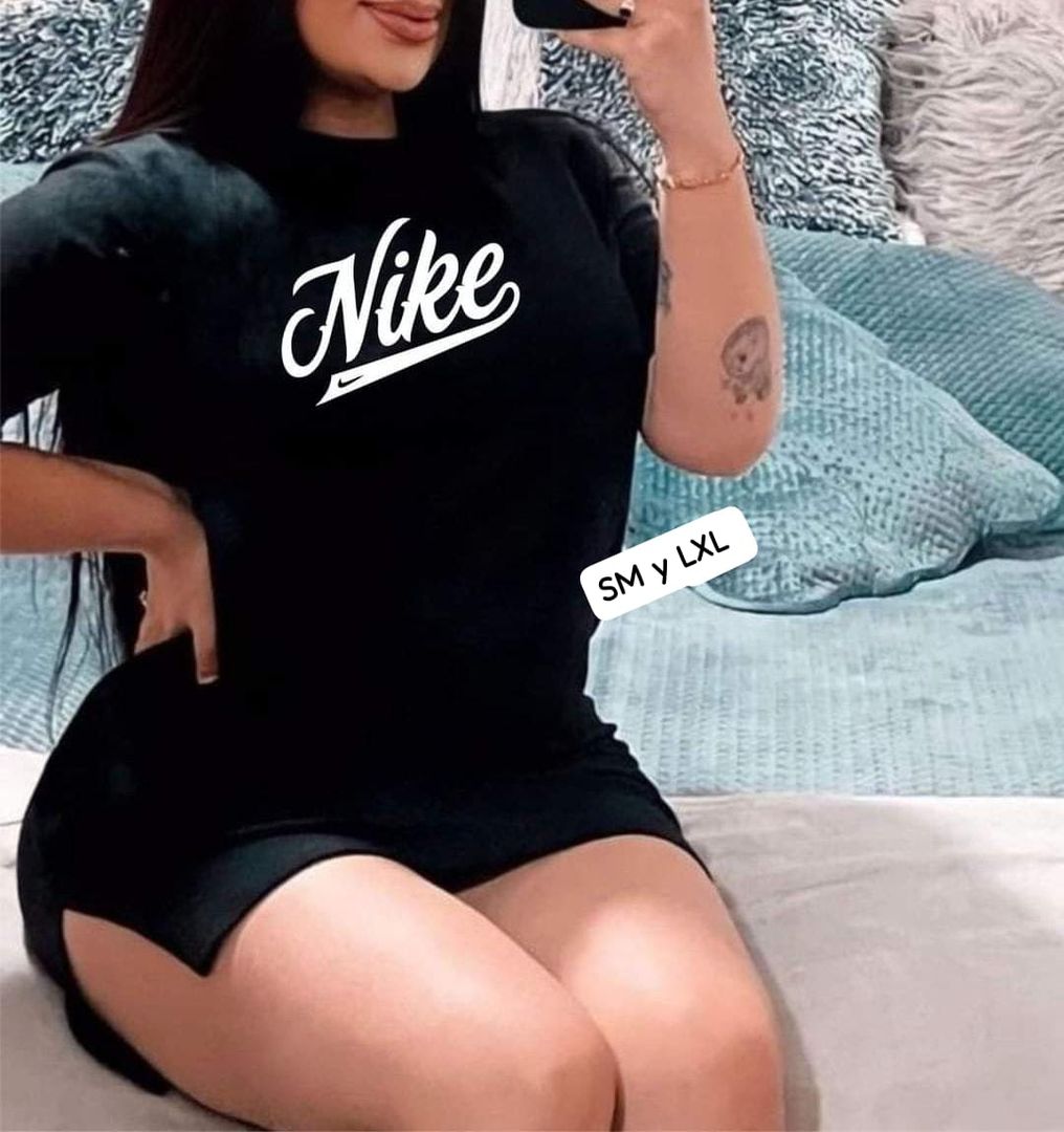 VESTIDO CON ABERTURA 
