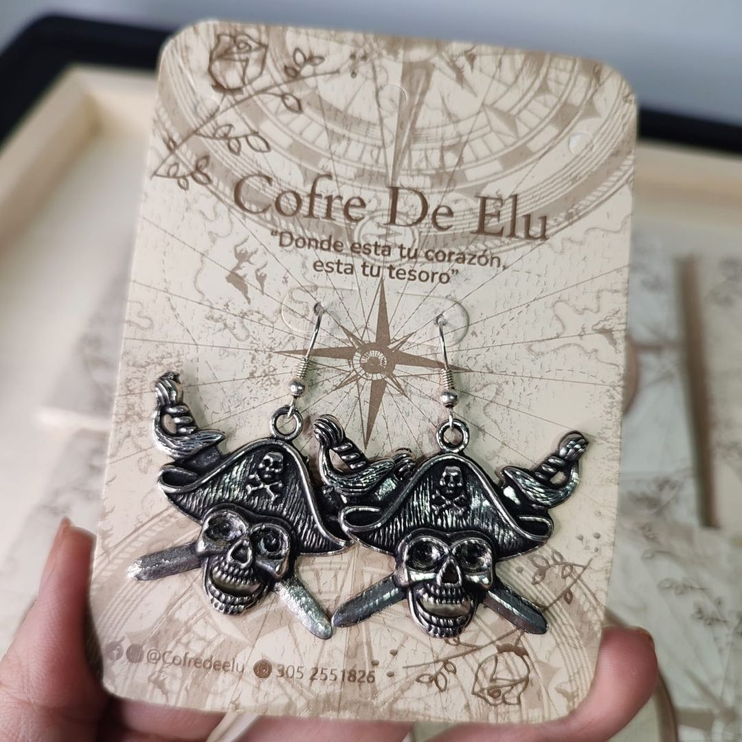 ARETES PIRATA