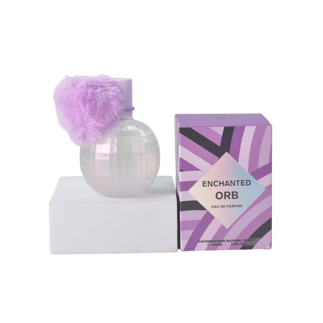 ARIANA GRANDE MOONLIGHT, 2017