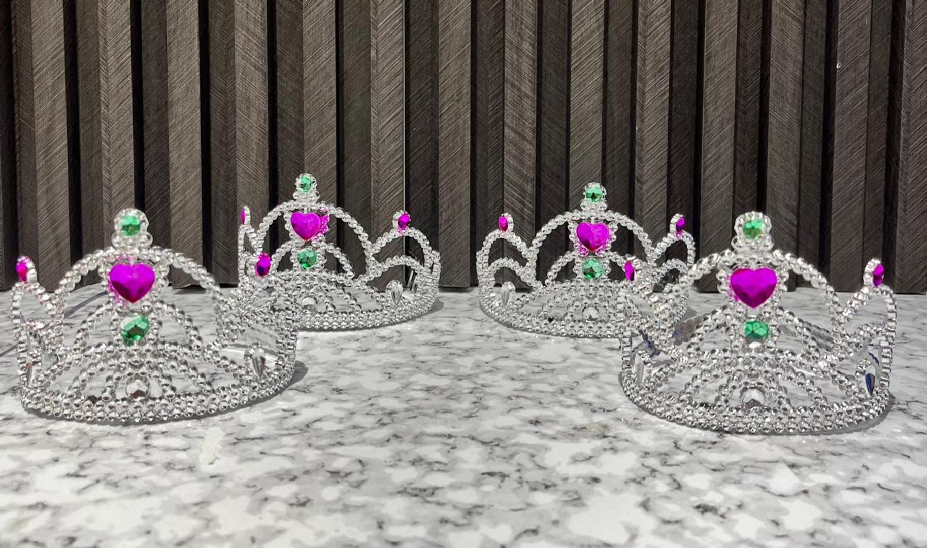 CORONA DE PASTA PRINCESAS 