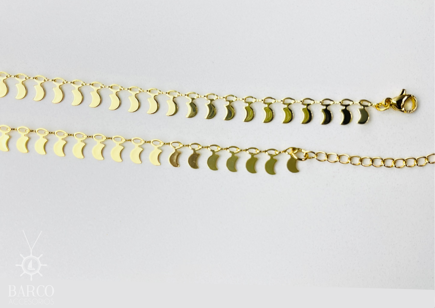 Choker lunas suspendidas