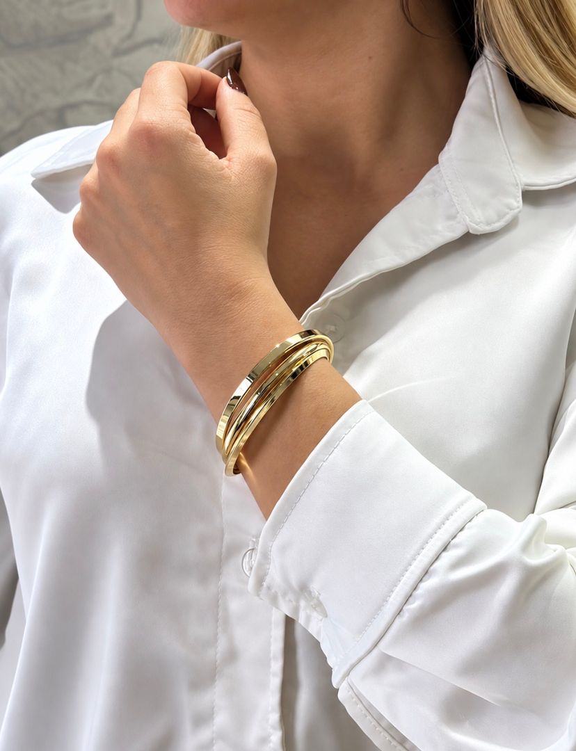 Pulsera dorada lineas