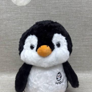 Imagen del producto PINGUINO BORDADO DE  30 CM 