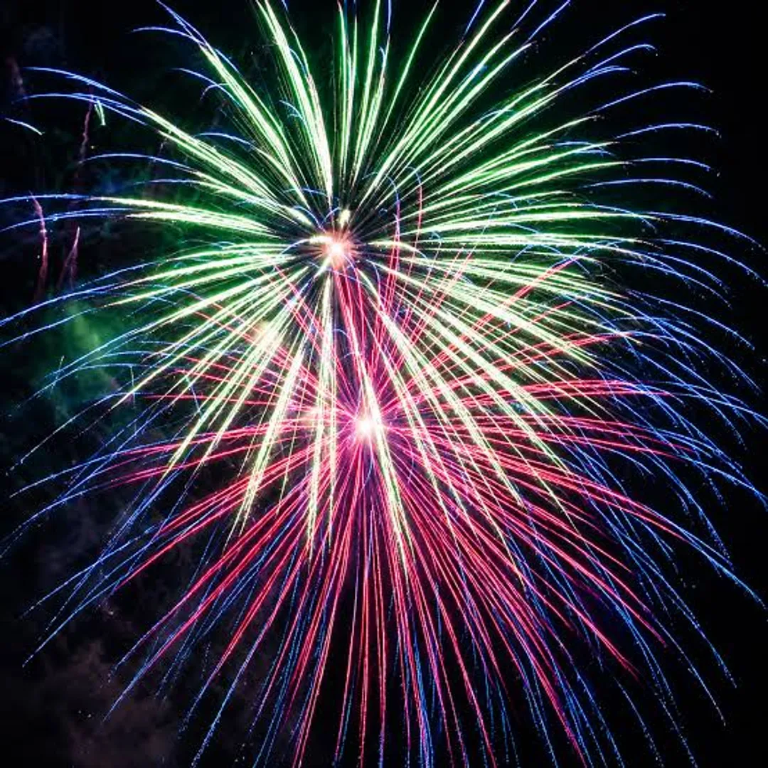 FUEGOS ARTIFICIALES POLVORA MEGA BAZUCA 888 TIROS