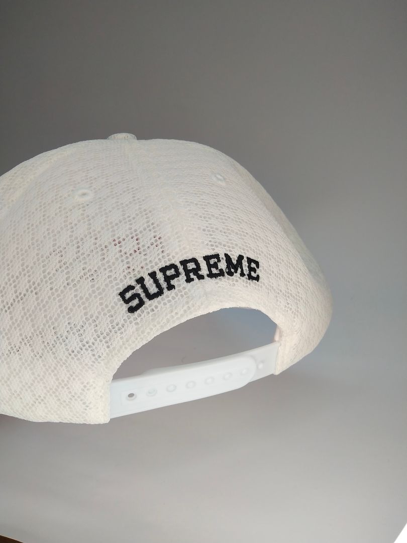 SUPREME "WHITE/RED" (AJUSTABLE 