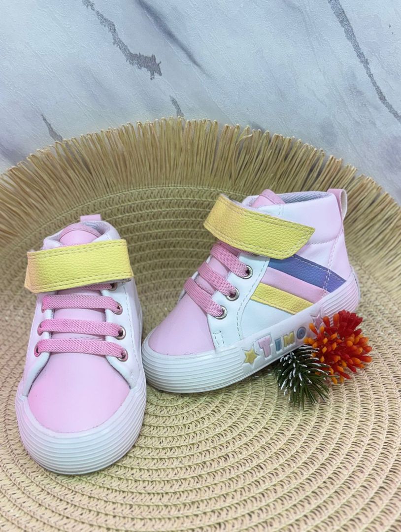Zapato de niña en bota 