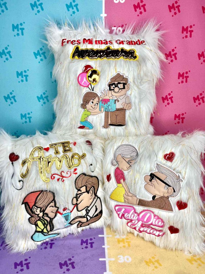 Cojines Abuelos Up peluditos