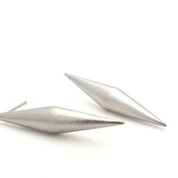 SILVER LONG DOUBLE CONE STUDS - imagen 1