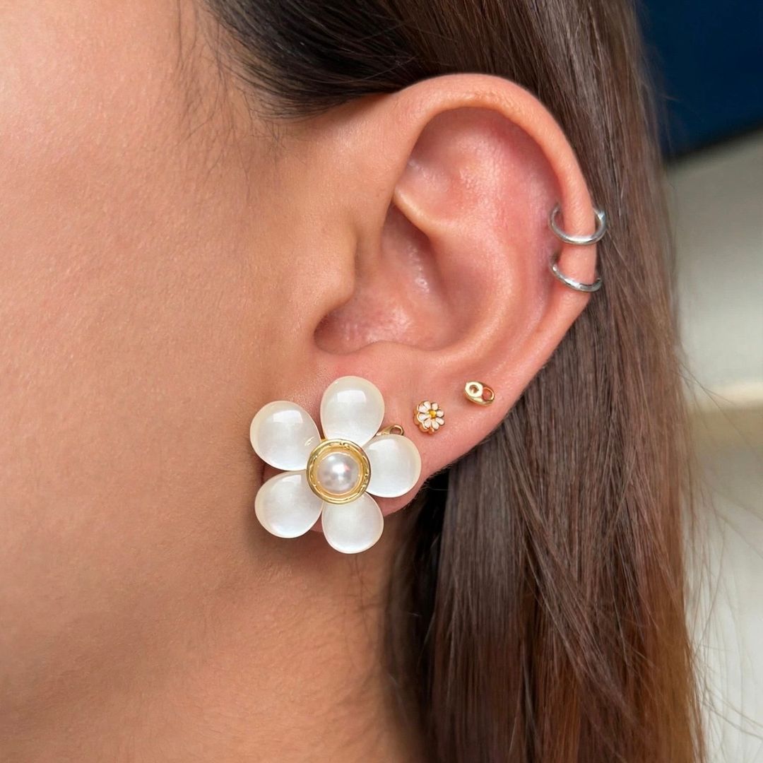 Arete Flor nacarada