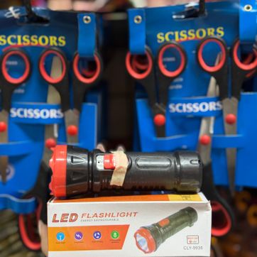 Imagen del producto Linterna LED Recargable Portátil