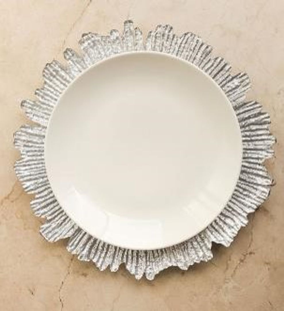 PLATO BAJO EN CRISTAL plateado