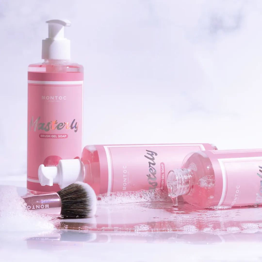 MASTERLY BRUSH AND SPONGE CLEANER 250ML MONTOC