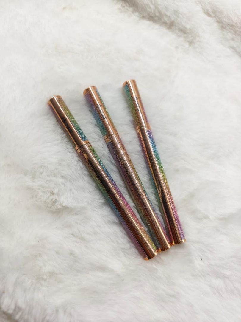 DELINEADOR EN PLUMON 