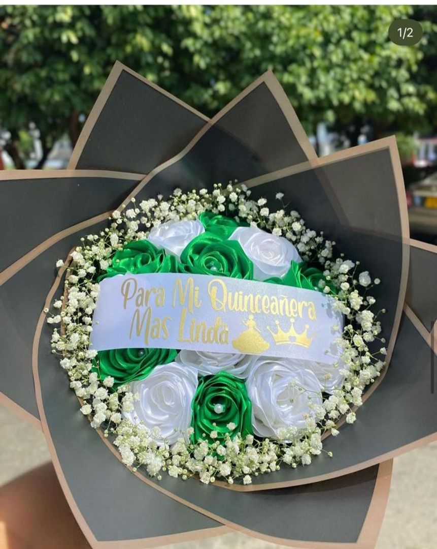 Bouquet x15 rosas y cinta