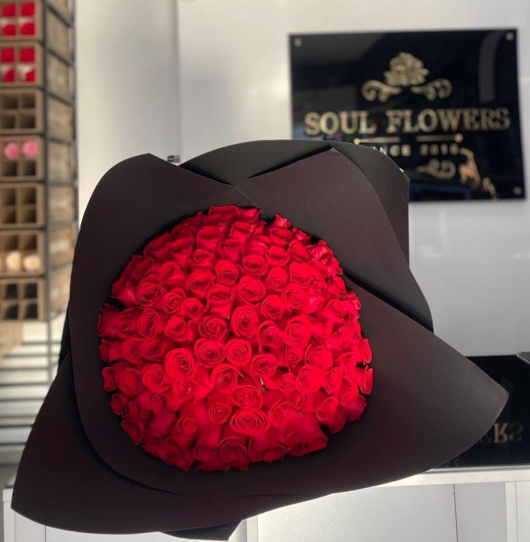 BOUQUET POR 100 ROSAS TRADICIONALES