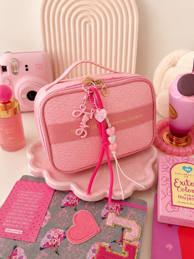Cosmetiquera makeup llavero 