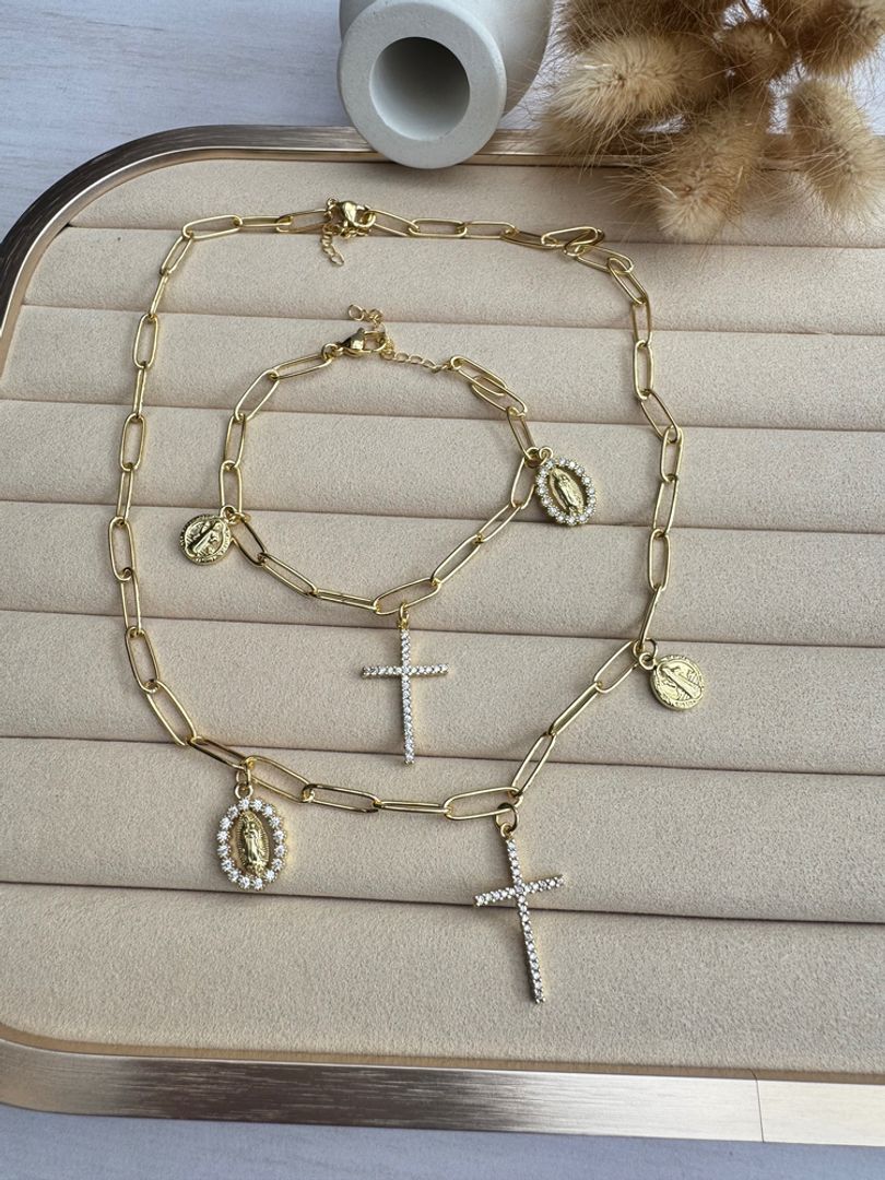 Set propósitos de pulsera y cadena con dijes 