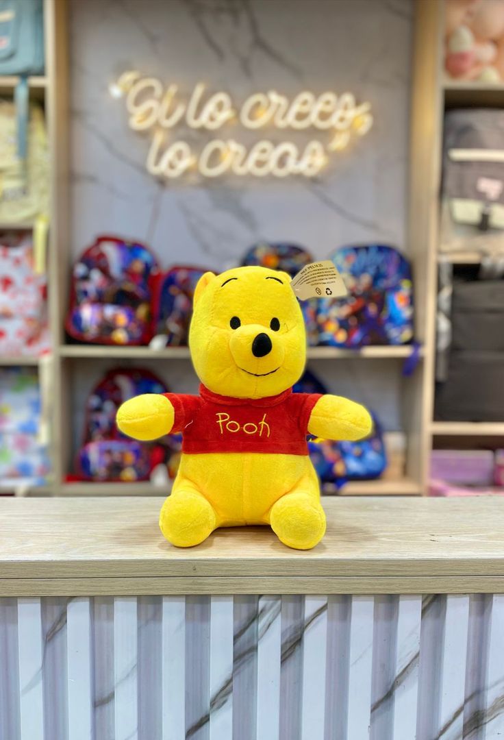 WINNIE POOH 25 CM