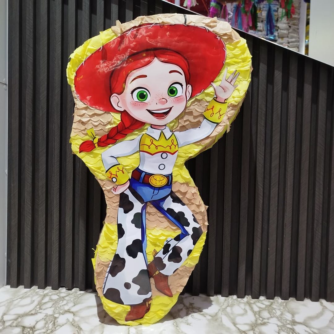 PIÑATA EMPLANTILLADA JESSY 