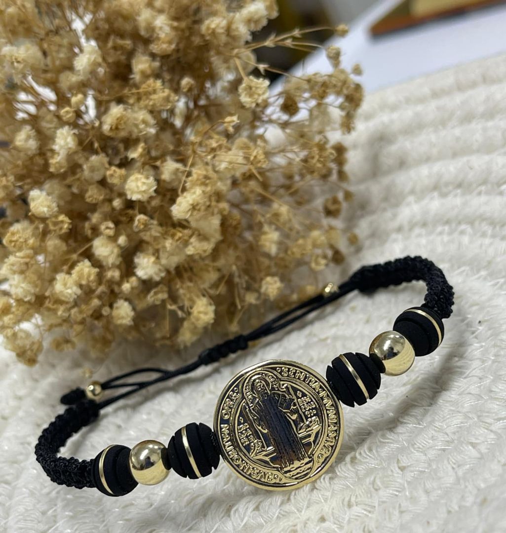 Pulsera san bentio medalla grande balin liso 7mm y neopreno 8mm
