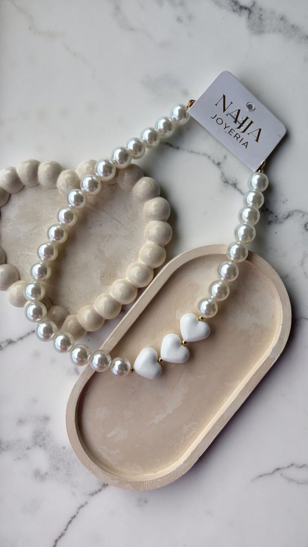 Collar Pearl Hearts - Trío Corazón