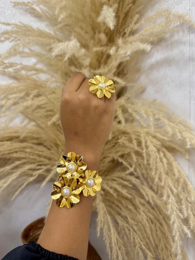 BRAZALETE FLOR PERLA - ITIEL