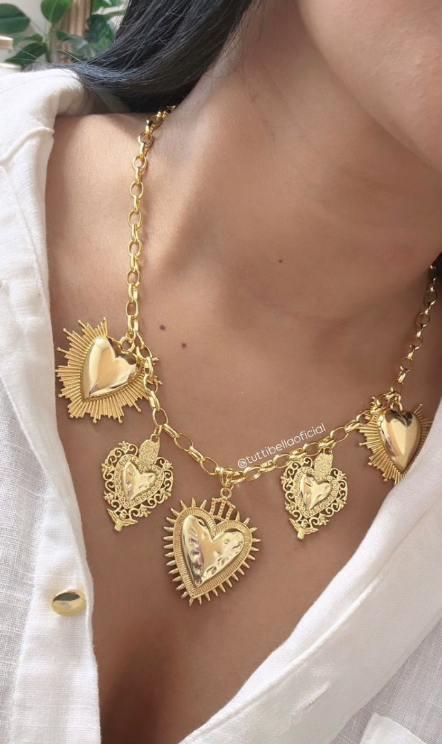 COLLAR CORAZON DORADOS