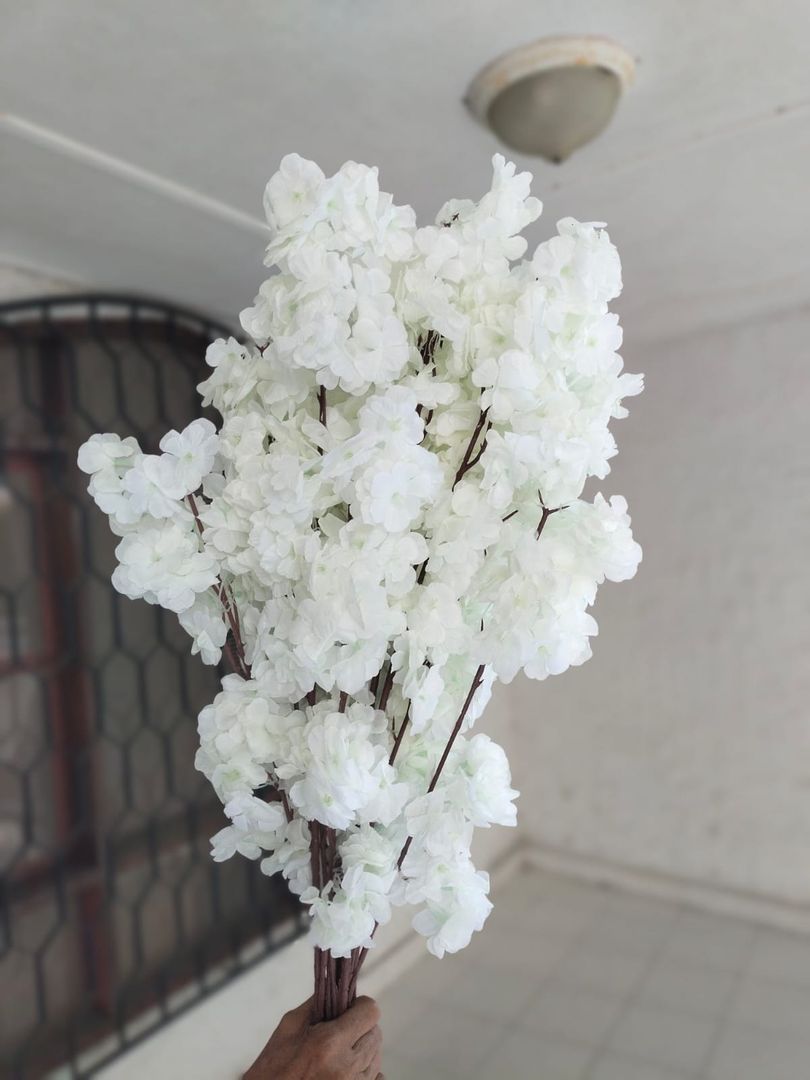 FLORES CEREZO BLANCO